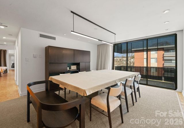 1300 Queens Road, Charlotte, NC 28207