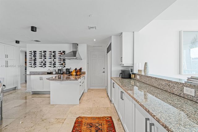 1643 Brickell Ave 2805, Miami, FL 33129