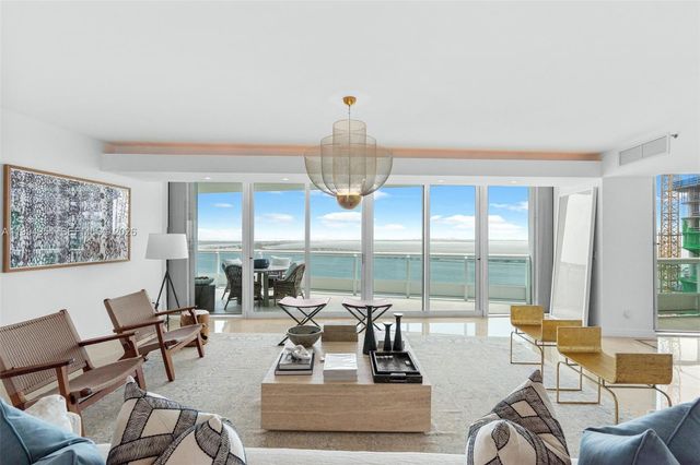 1643 Brickell Ave 2805, Miami, FL 33129