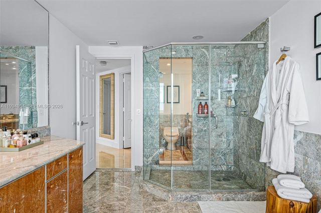 1643 Brickell Ave 2805, Miami, FL 33129