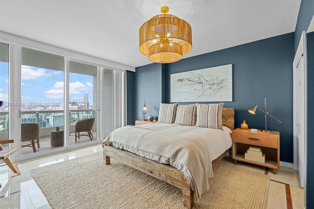 1643 Brickell Ave 2805, Miami, FL 33129