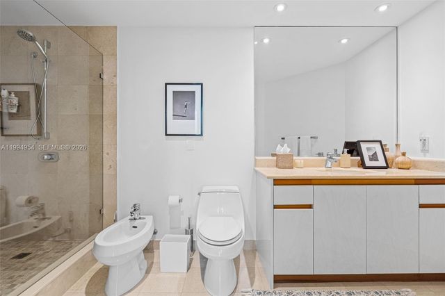 1643 Brickell Ave 2805, Miami, FL 33129