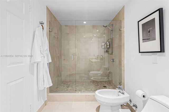 1643 Brickell Ave 2805, Miami, FL 33129