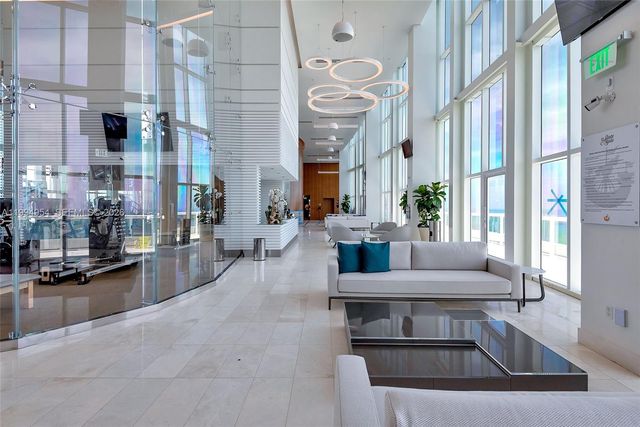 1643 Brickell Ave 2805, Miami, FL 33129