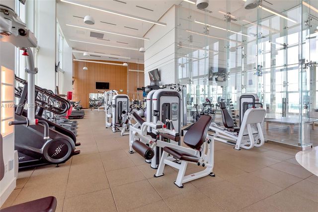 1643 Brickell Ave 2805, Miami, FL 33129