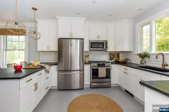 85 Hawthorne Avenue, Glen Ridge, NJ 07028