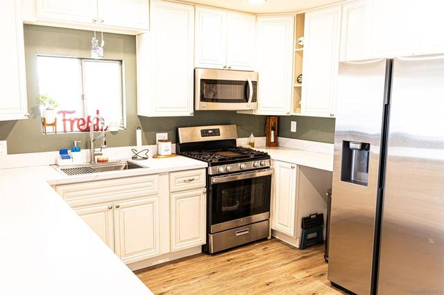 400 Greenfield Dr SPC 122, El Cajon, CA 92021