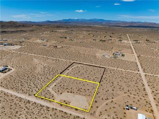 424 Ducor Avenue, Landers, CA 92285