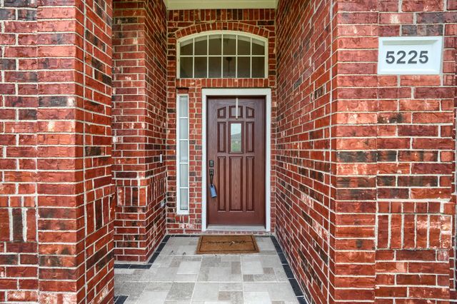 5225 Alec Drive, Garland, TX 75043