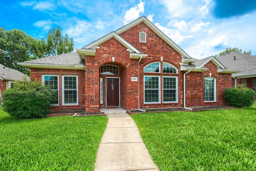 5225 Alec Drive, Garland, TX 75043