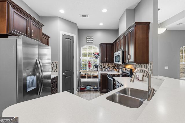 104 Secret Cove, Woodbine, GA 31569