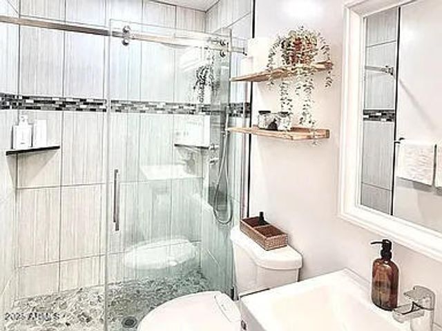 4815 E WINDSOR Avenue, Phoenix, AZ 85008