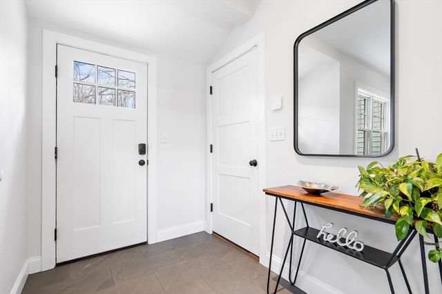 103 Peabody Dr, Stow, MA 01775