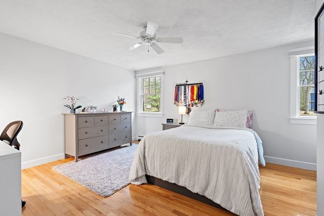 103 Peabody Dr, Stow, MA 01775