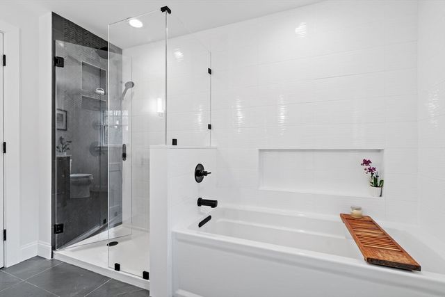 103 Peabody Dr, Stow, MA 01775