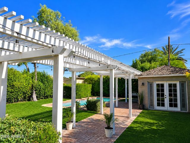 530 W VERNON Avenue, Phoenix, AZ 85003