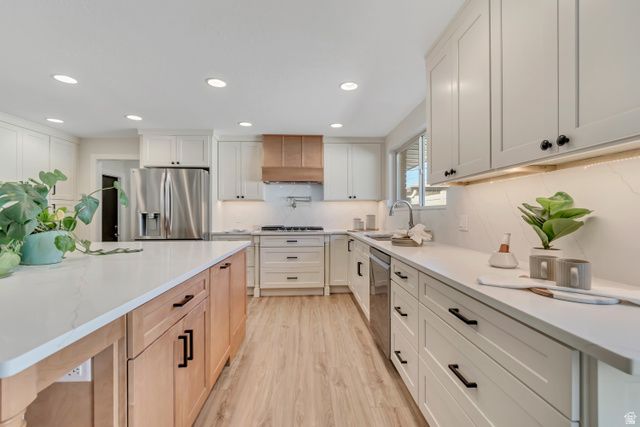 2415 E ARNETT DR, Millcreek, UT 84109