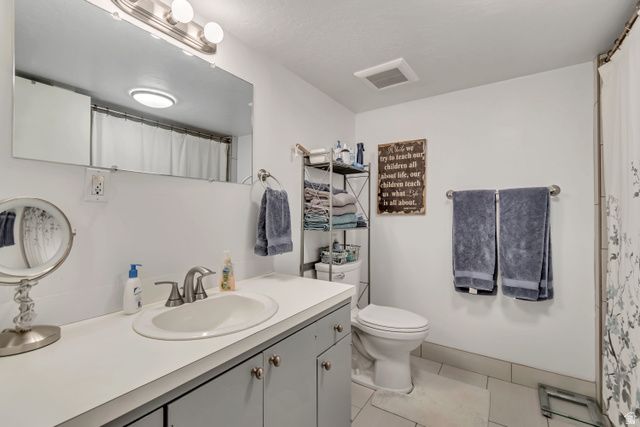 2415 E ARNETT DR, Millcreek, UT 84109