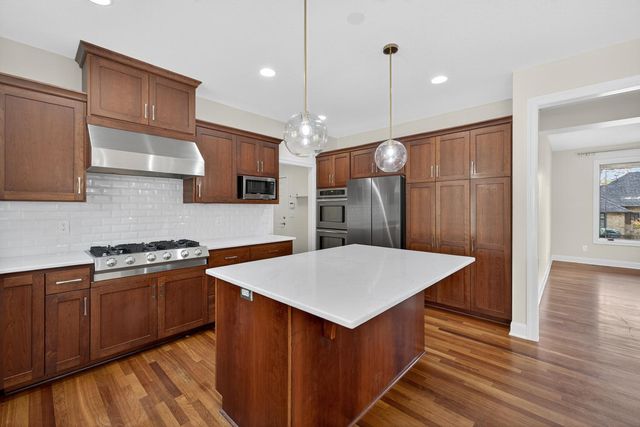 2449 Salem Heights Lane SW, Rochester, MN 55902