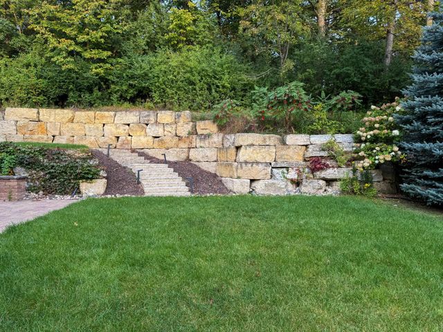 2449 Salem Heights Lane SW, Rochester, MN 55902