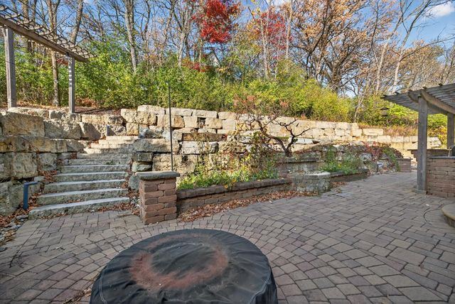 2449 Salem Heights Lane SW, Rochester, MN 55902