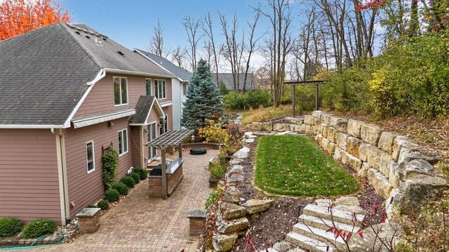 2449 Salem Heights Lane SW, Rochester, MN 55902