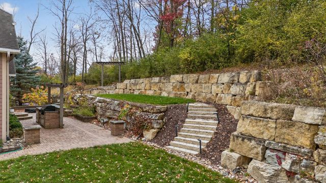 2449 Salem Heights Lane SW, Rochester, MN 55902