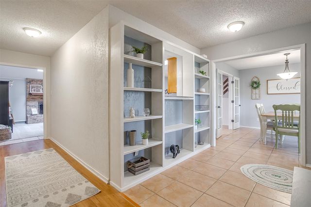 132 Southwood Drive, Burleson, TX 76028