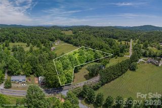 999 Pressley Lane, Horse Shoe, NC 28742