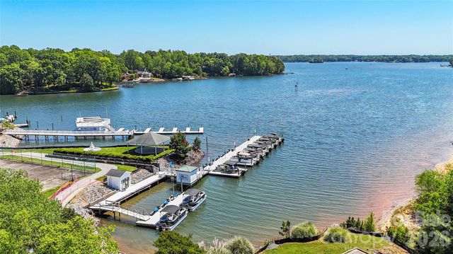 1083 Arundle Road, Sherrills Ford, NC 28673