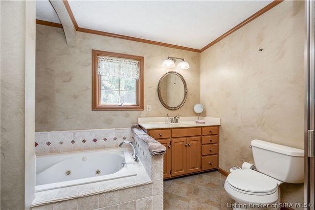 2016 Ridgeview Drive, Floyds Knobs, IN 47119