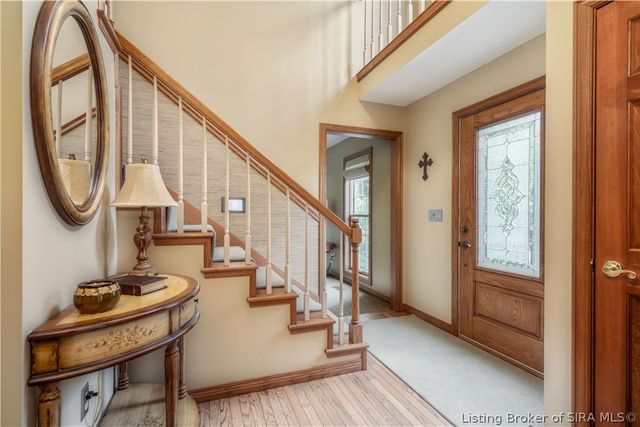 2016 Ridgeview Drive, Floyds Knobs, IN 47119
