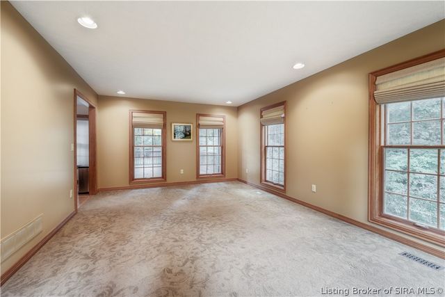 2016 Ridgeview Drive, Floyds Knobs, IN 47119