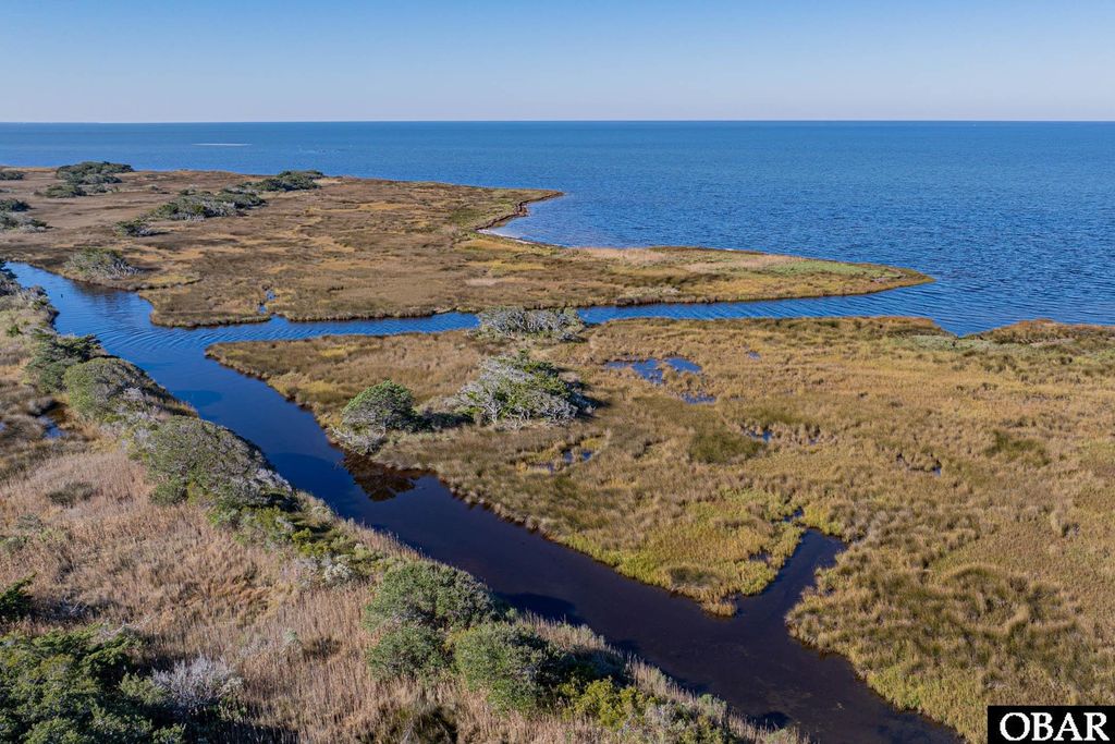 Image 2 of property listing at 40008 North End Road, Avon, NC 27915