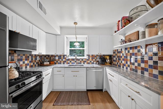 714 SUMMIT CHASE DR, Reading, PA 19611