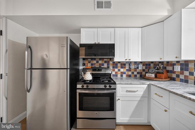 714 SUMMIT CHASE DR, Reading, PA 19611