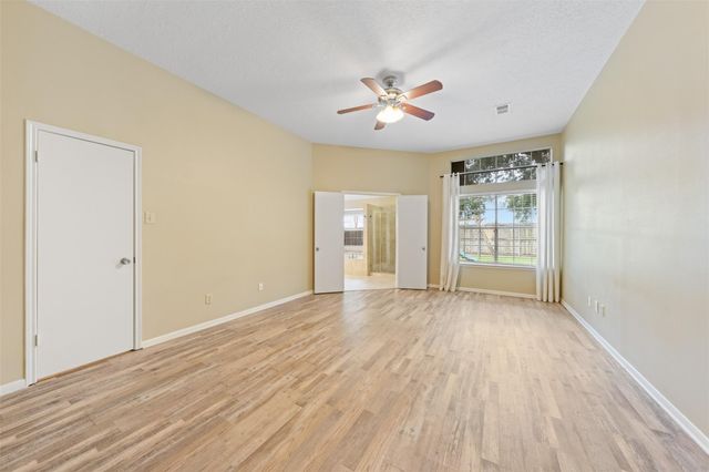 211 Scarlet Maple, Sugar Land, TX 77479