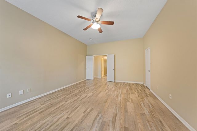 211 Scarlet Maple, Sugar Land, TX 77479