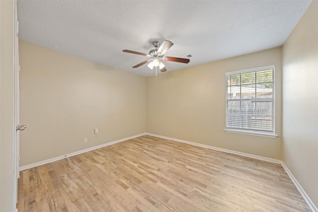 211 Scarlet Maple, Sugar Land, TX 77479