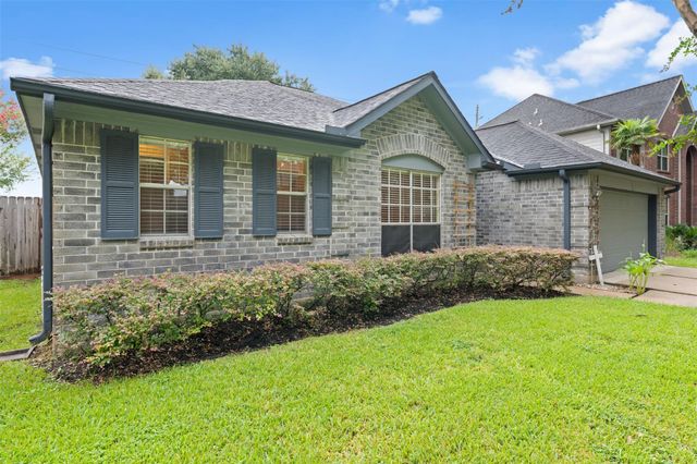 211 Scarlet Maple, Sugar Land, TX 77479