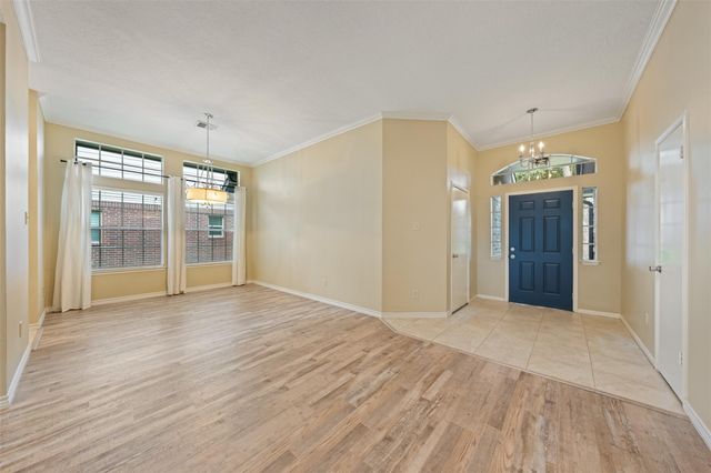 211 Scarlet Maple, Sugar Land, TX 77479