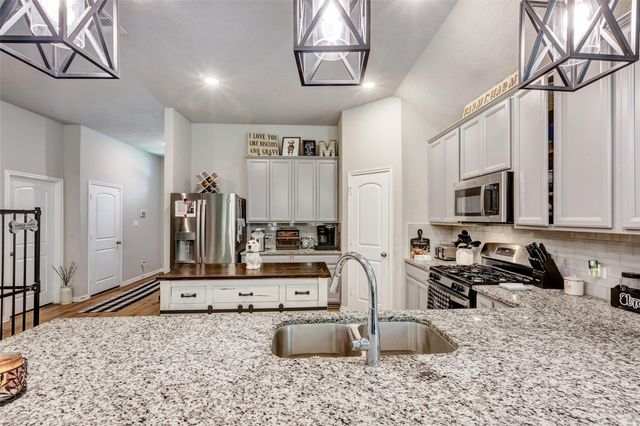 108 Alessandra Way, Huntsville, TX 77320