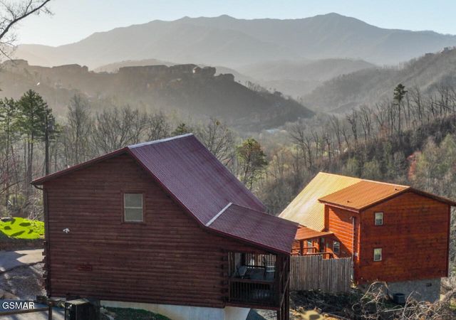 1110 Annes Road, Gatlinburg, TN 37738