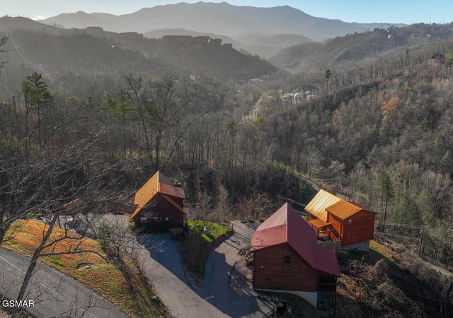 1110 Annes Road, Gatlinburg, TN 37738