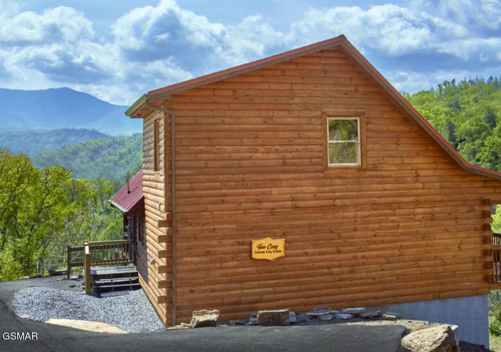 1110 Annes Road, Gatlinburg, TN 37738