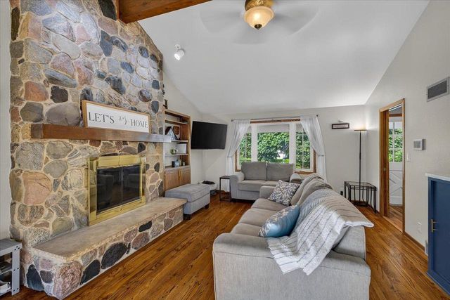 2313 Ramshead Court, Waukesha, WI 53188