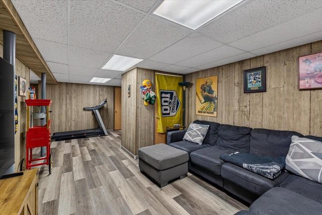 2313 Ramshead Court, Waukesha, WI 53188