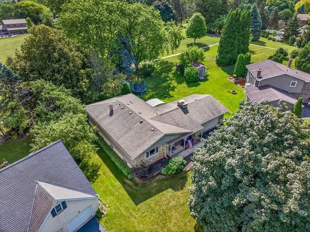 2313 Ramshead Court, Waukesha, WI 53188