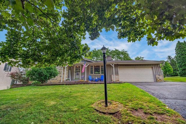 2313 Ramshead Court, Waukesha, WI 53188