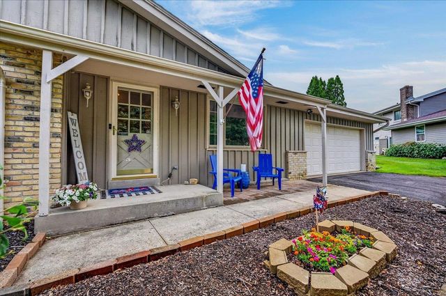 2313 Ramshead Court, Waukesha, WI 53188